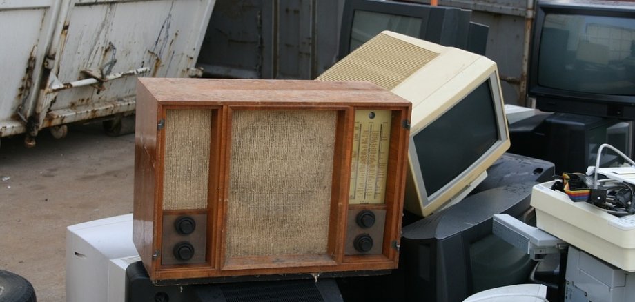 old-radio-1255210_960_720.jpg